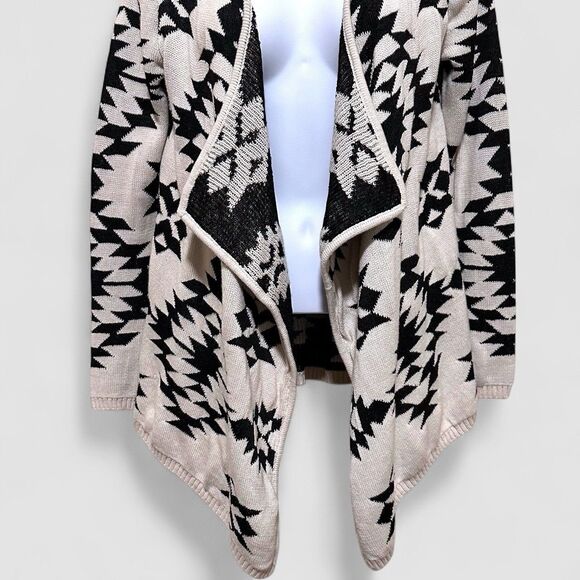 Womens Waterfall Cardigan M Black Aztec Dutton Boho Western Southwestern Sequins - Picture 3 of 11